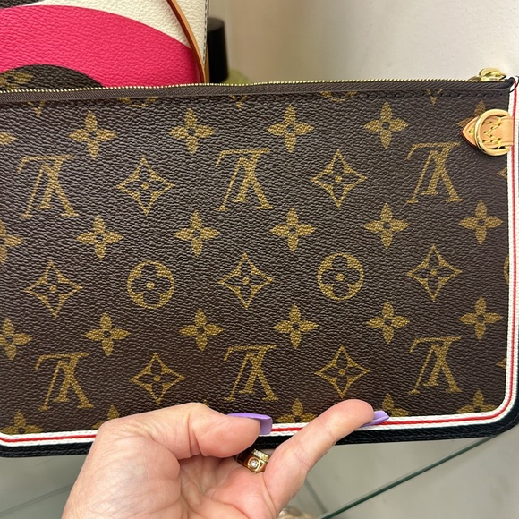 Limited Edition Louis Vuitton Game On Neverfull Tote Bag with Matching Clutch - Picture 3 of 5
